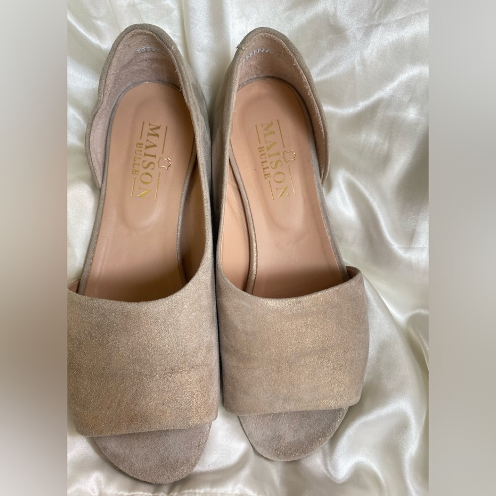 Cream Elegant for Formal Occasions